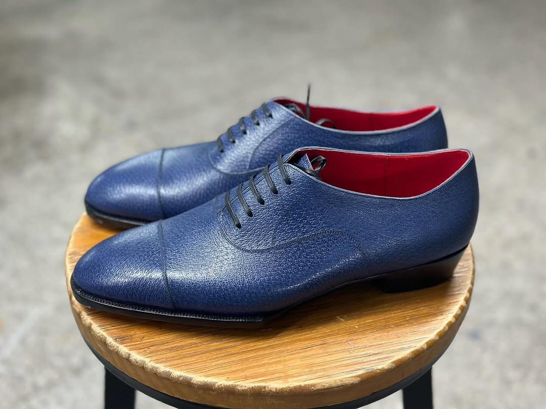 MAGNUS - NAVY BLUE MILLED CAP TOE OXFORD LACEUP