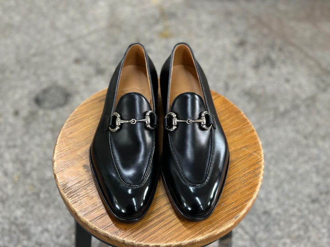 SIENNA - ETERNAL BLACK HORSEBIT LOAFER