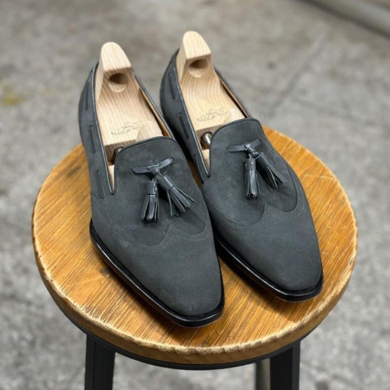 CAPTAIN - GREY SUEDE TESSEL LOAFER