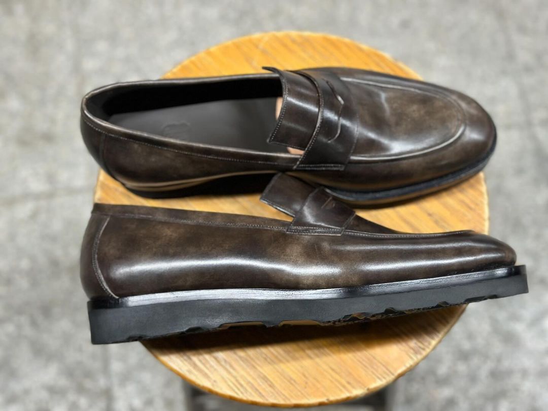 VALERIO - ANTIQUE BROWN PENNY LOAFERS