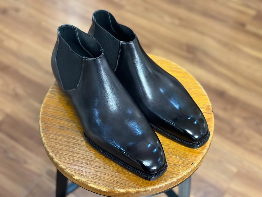 VELORE - SOPHISTICATED DARK GREY LOW ANKLE BOOT