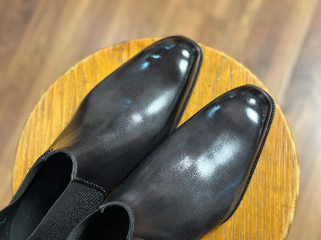 VELORE - SOPHISTICATED DARK GREY LOW ANKLE BOOT