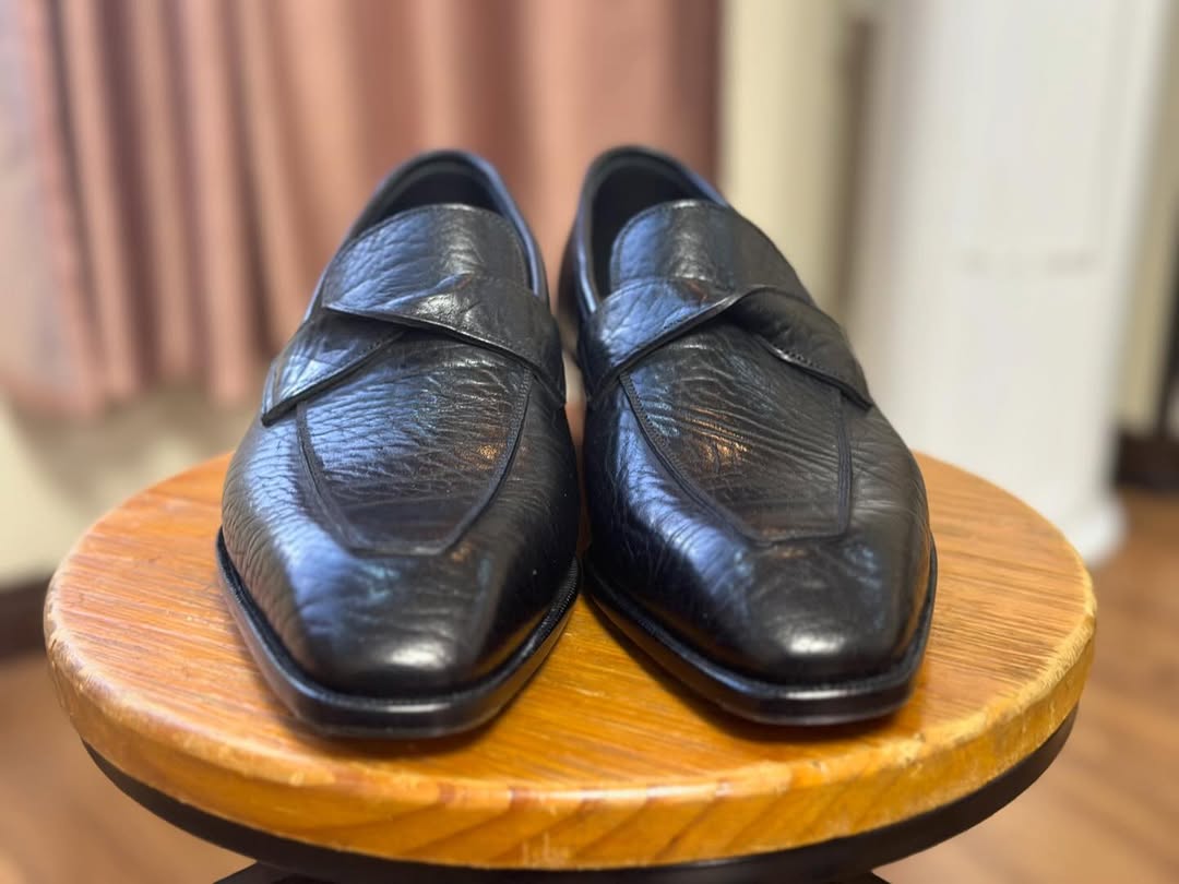DARWIN - BLACK CRUSHED TWISTED STRAP LOAFER