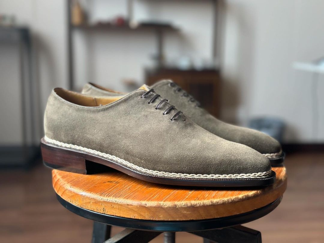 CHRIS - OLIVE SUEDE WHOLECUT OXFORD LACEUP