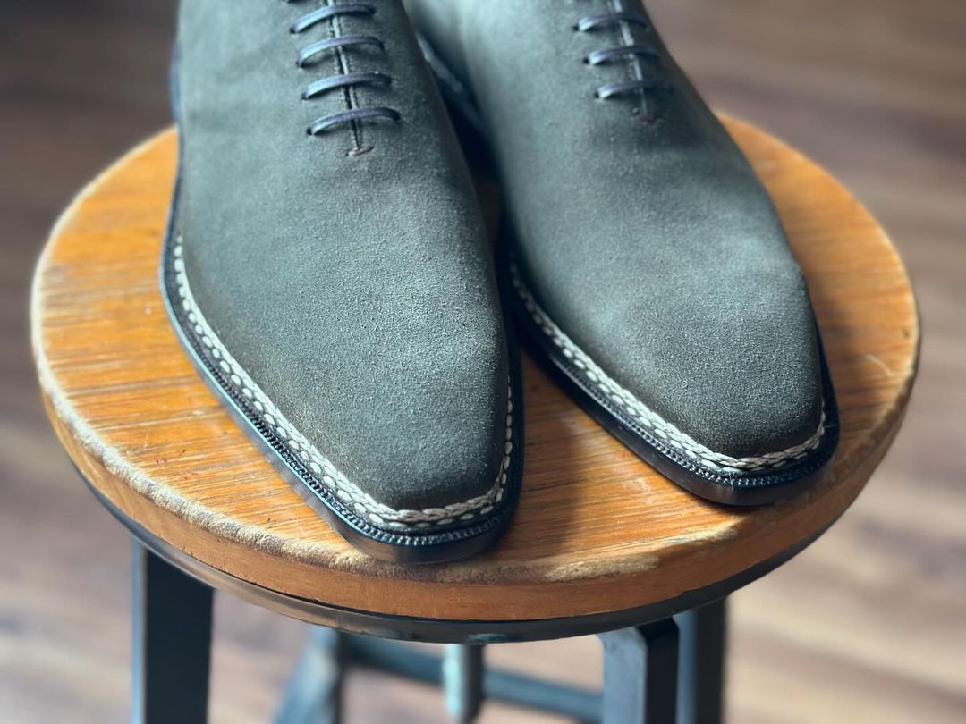 CHRIS - OLIVE SUEDE WHOLECUT OXFORD LACEUP