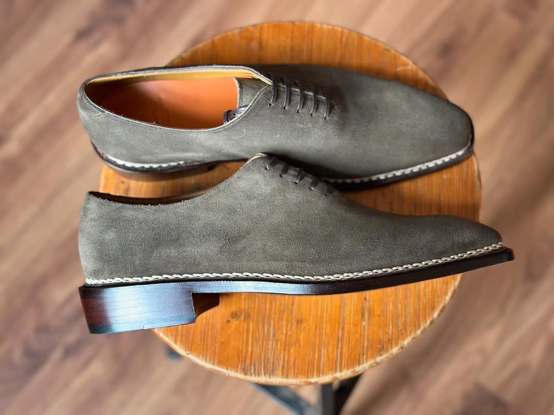 CHRIS - OLIVE SUEDE WHOLECUT OXFORD LACEUP