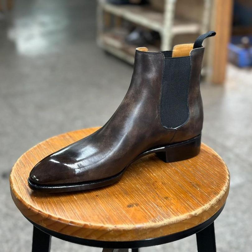 RAVYN - ICONIC ANTIQUE FINISH BROWN ANKLE BOOT