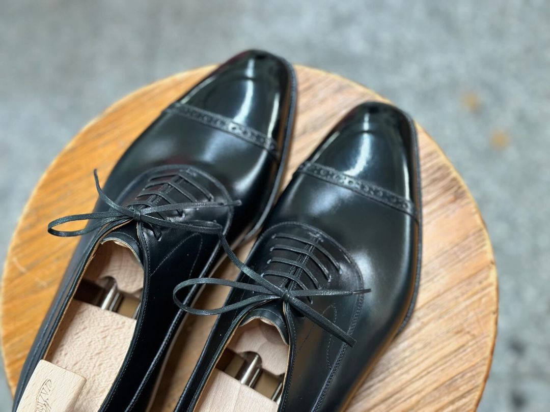 FORME - PREMIUM BLACK CAP TOE OXFORD LACEUP
