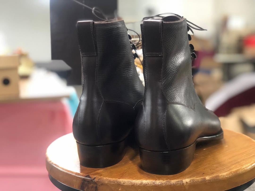 VINCENZO - BLACK CAP TOE LACES DERBY BOOTS