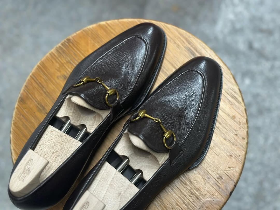 SIENNA  - BROWN MILLED HORSEBIT LOAFERS