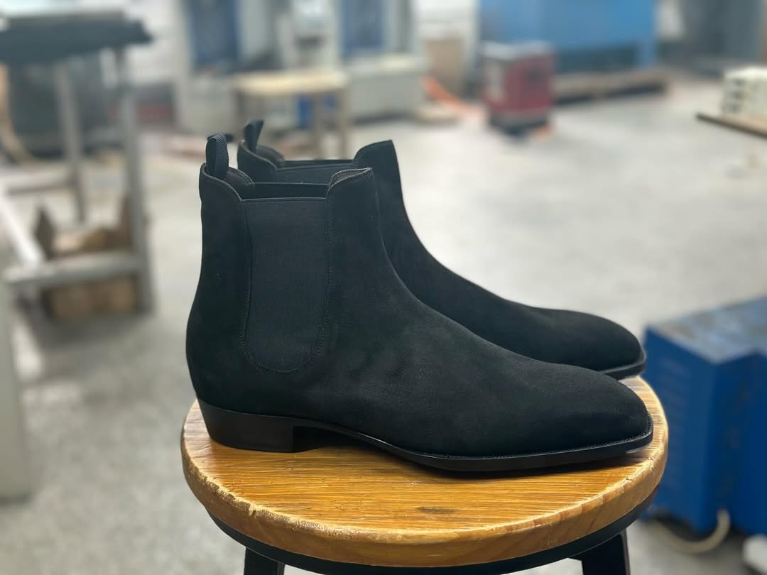DRIFTOR - BLACK CLASSIC SUEDE BOOTS