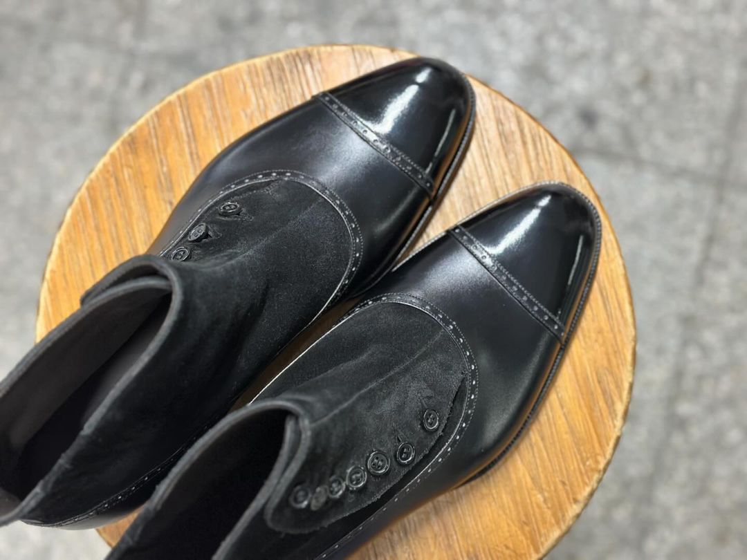 BUTTONED ELEGANCE BLACK VELVET BOOT