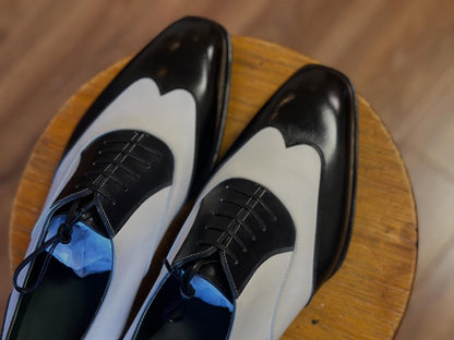 ROBERT - Black & White Oxfords
