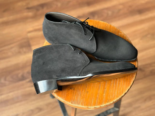 SHADOWWALK FIDDLEBACK | GREY SUEDE CHUKKA BOOTS