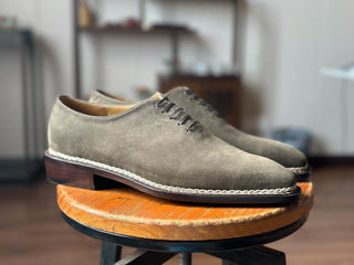 CHRIS - OLIVE SUEDE WHOLECUT OXFORD LACEUP