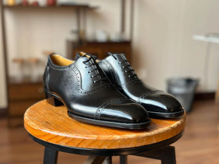 MAJESTIC FIDDLEBACK | BLACK CAP TOE OXFORD