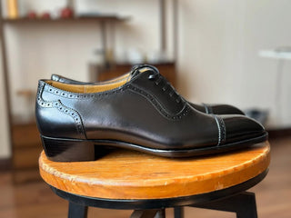 MAJESTIC FIDDLEBACK | BLACK CAP TOE OXFORD