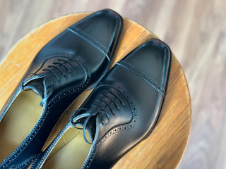 MAJESTIC FIDDLEBACK | BLACK CAP TOE OXFORD
