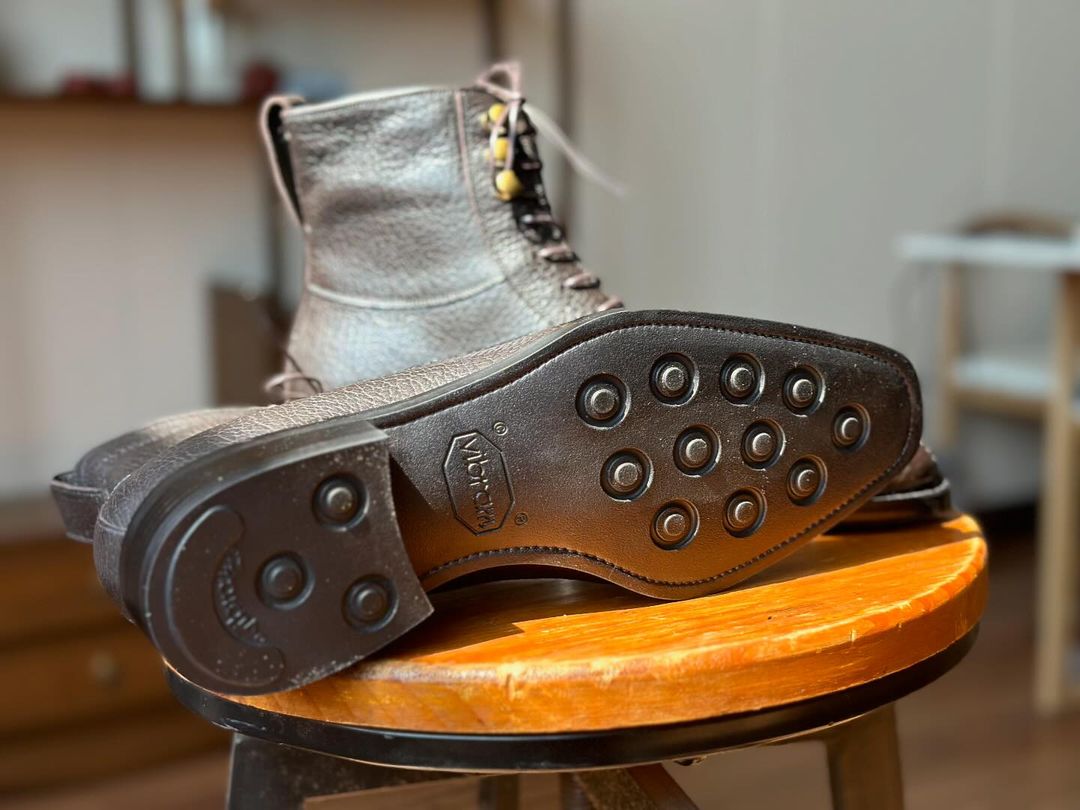BASTIAN - OLIVE MILLED LACEUP BOOT