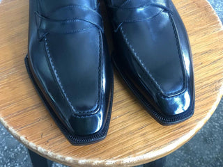 DARWIN FIDDLEBACK | BLACK SQUARE TOE PENNY LOAFER