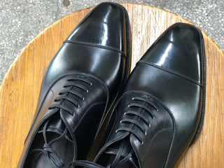 TITAN FIDDLEBACK | BLACK CAPTOE OXFORD