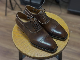 EDWARD FIDDLEBACK | BROWN LEATHER LACE UPS