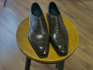 NICHOLAS - LAZYMAN LACE UPS