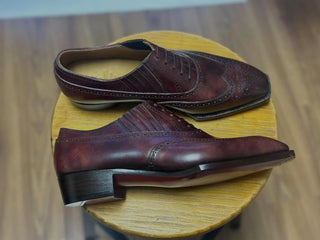 MIKE FIDDLEBACK | BROWN WINGTIP OXFORDS