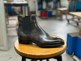 RAVYN - ICONIC ANTIQUE FINISH BROWN ANKLE BOOT