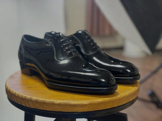 BRANDON FIDDLEBACK | BLACK PATENT LEATHER OXFORD
