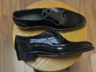 BRANDON FIDDLEBACK | BLACK PATENT LEATHER OXFORD