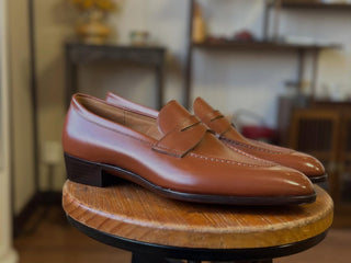 ALEC FIDDLEBACK | TAN LEATHER PENNY LOAFER