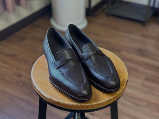 LINDSAY FIDDLEBACK | BROWN TWIST PENNY LOAFER