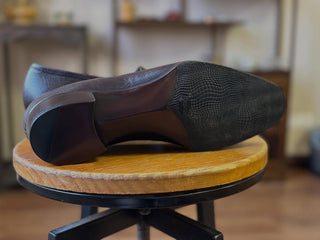 LINDSAY FIDDLEBACK | BROWN TWIST PENNY LOAFER