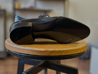 ALIJAH FIDDLEBACK | BLACK WHOLE CUT LACEUPS
