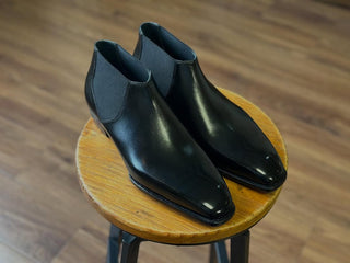 AIDAN FIDDLEBACK | BLACK LEATHER ANKLE BOOTS