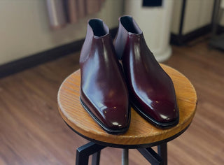 MITCHELL FIDDLEBACK | BURGUNDY ANKLE CHELSEA BOOTS