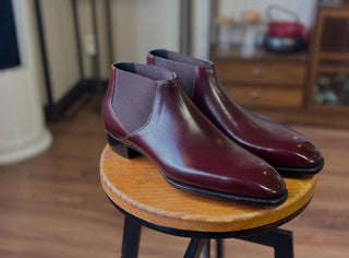 MITCHELL FIDDLEBACK | BURGUNDY ANKLE CHELSEA BOOTS