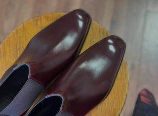 MITCHELL FIDDLEBACK | BURGUNDY ANKLE CHELSEA BOOTS