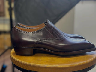 DEACON FIDDLEBACK | BURGUNDY LEATHER SLIP ON