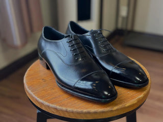 CODY FIDDLEBACK | BLACK CAP TOE LACEUPS