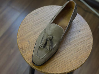 RONALD FIDDLEBACK | SAND SUEDE TASSEL LOAFERS