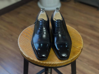 ARIEL FIDDLEBACK | BLACK BALMORAL OXFORD