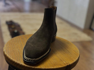 ALBUS FIDDLEBACK | BROWN SUEDE CHELSEA BOOTS