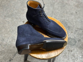 JACQUES FIDDLEBACK | NAVY SUEDE DERBY BOOTS