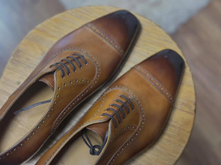 SAMUEL FIDDLEBACK || TAN CAP-TOE OXFORD