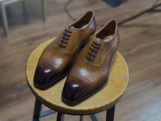 SAMUEL FIDDLEBACK || TAN CAP-TOE OXFORD