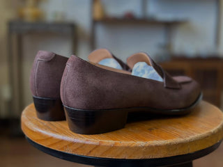 DEREK FIDDLEBACK | BROWN SUEDE PENNY LOAFER