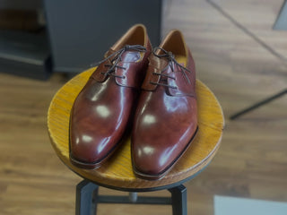 RUBINO FIDDLEBACK | RED BROWN PATINA DERBY
