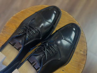 TIMOTHY - BLACK V CAP LACEUPS